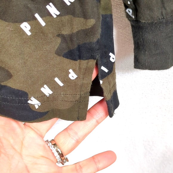 Victoria Secret PINK Camo Long Sleeve T Shirt W/ Pocket Size Small EUC - Picture 6 of 11